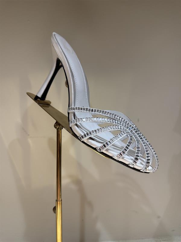 20251128101325238 300